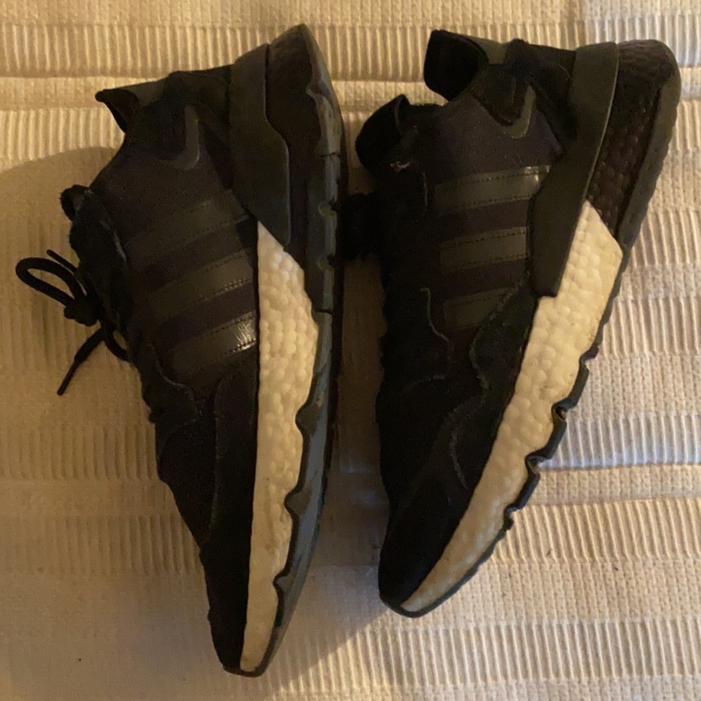 Adidas men’s sneakers athletic shoe